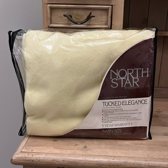 Vintage Northstar Chatham Twin Blanket New Satin Trim Yellow Loom Woven Acrylic - Picture 1 of 4